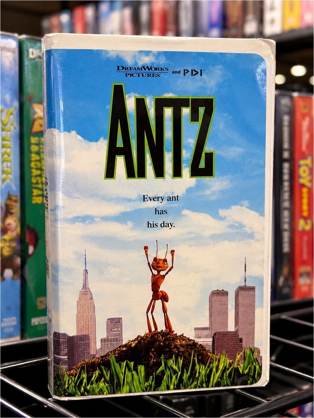 Antz VHS Tape DreamWorks Clamshell Case Promo Insert Vintage Family Movie